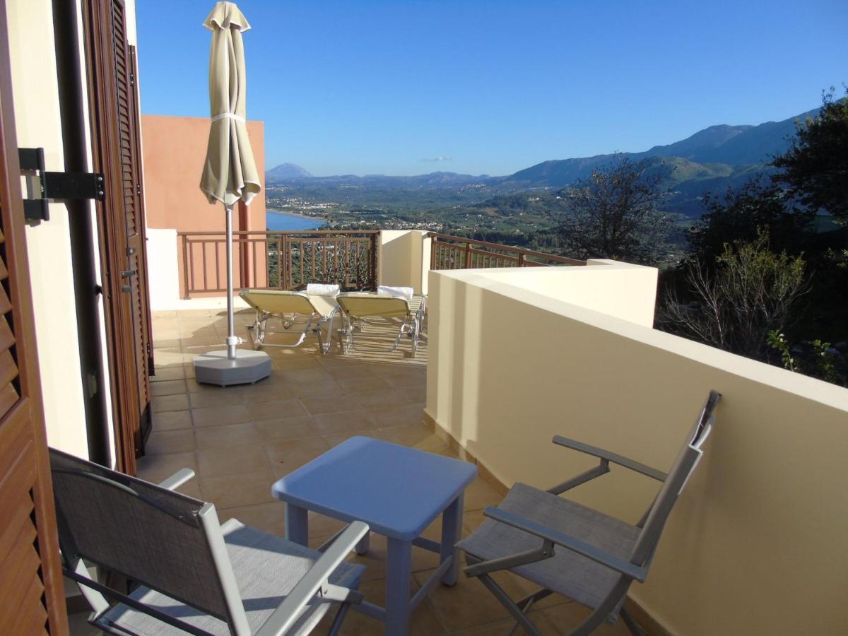 Villa Pomegrante Exopoli Luaran gambar
